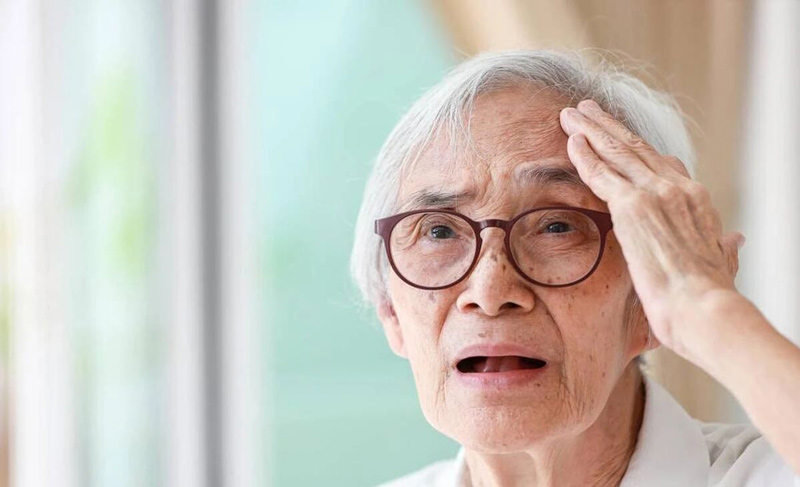 Citicoline is commo<i></i>nly used in clinical treatment of 4 diseases